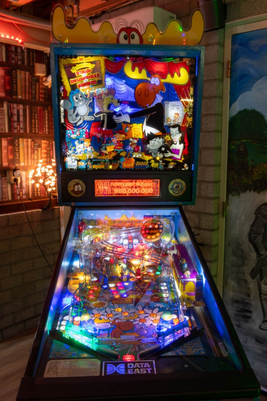 Rocky and Bullwinkle pinball